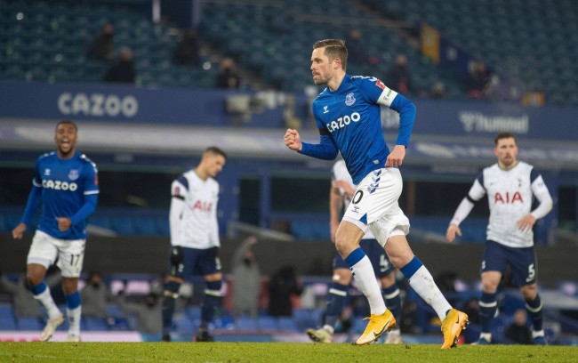 并在中超联 并在中超联