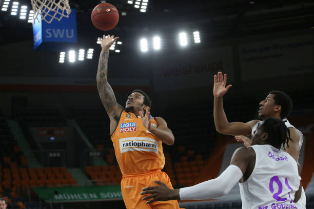 次比赛中表 次比赛中表